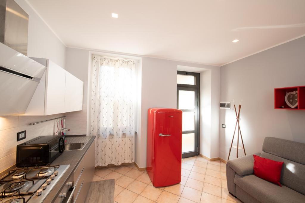 Tony Home โอเมญา ภายนอก รูปภาพ